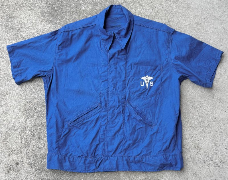 画像1: 米軍実物 U.S.MEDICAL 50's CONVALESCE NT ショートスリーブ メディカル シャツ  (1)