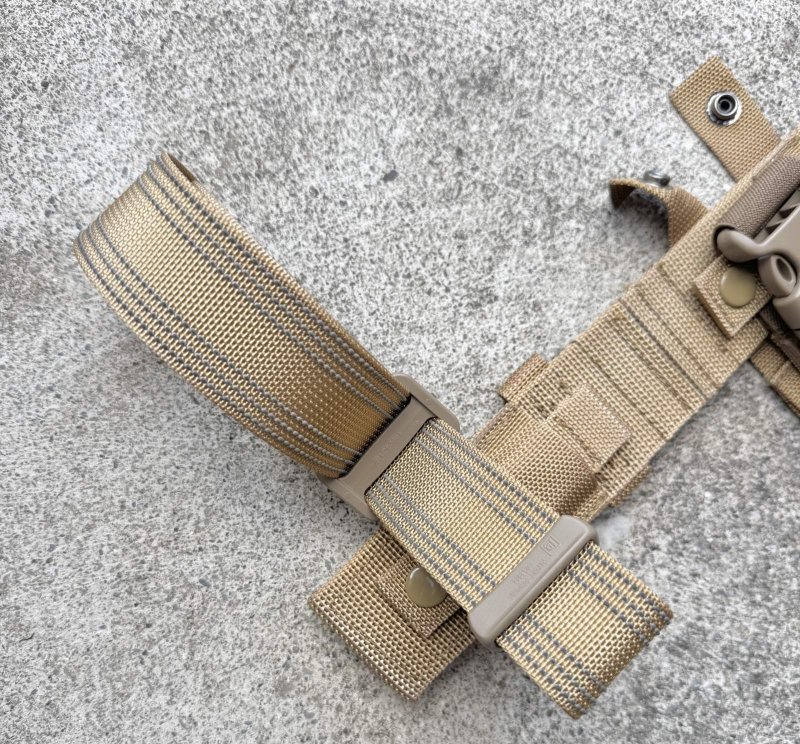 画像3: 米軍放出品 GARBER ナイフ レッグ ホルダー (3)