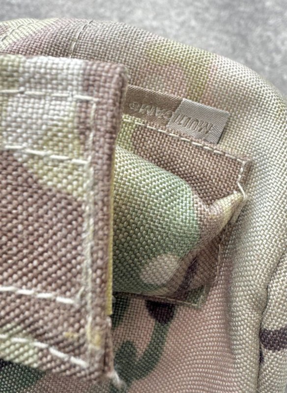 画像6: 米軍実物 キャンティーン　   ポーチ サバイバルマッチ セット マルチカム (6)