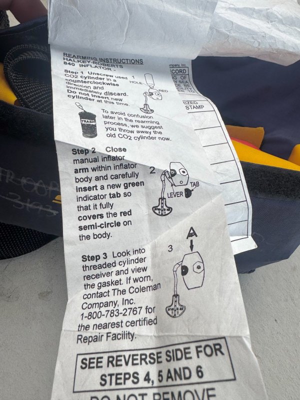 画像9: 米軍実物 US NAVY USS Wasp LHD-1 ライフベスト救命胴衣セット (9)