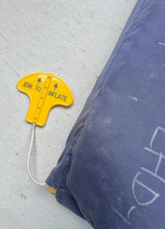 画像6: 米軍実物 US NAVY USS Wasp LHD-1 ライフベスト救命胴衣セット (6)