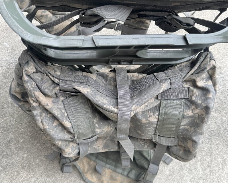 画像7: 米軍実物　US ARMY　ACU　ラックサック　LARGE (7)