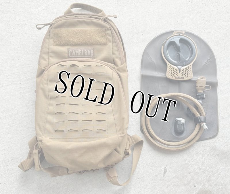 画像1: 米軍実物 CAMELBAK キャメルバック M.U.L.E. Mil-Spec Crux 100oz 3L　コヨーテ (1)