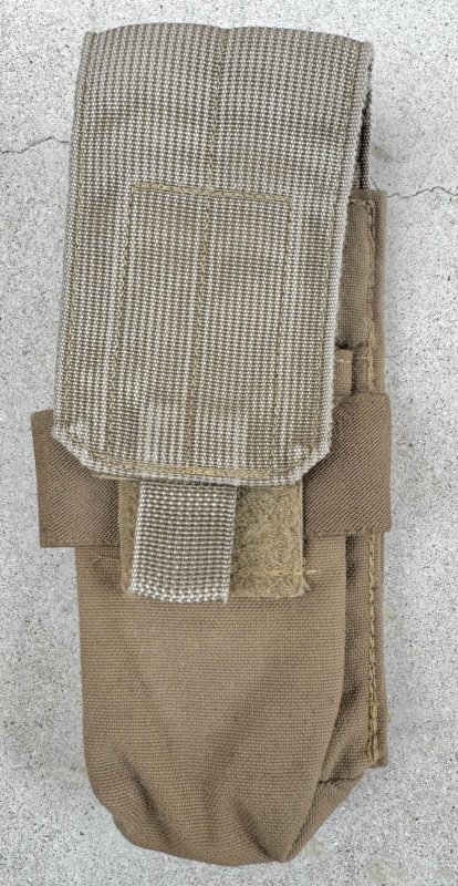 画像1: 米海兵隊放出品 FIRE FORCE社 M16/M4 マガジンポーチ (1)