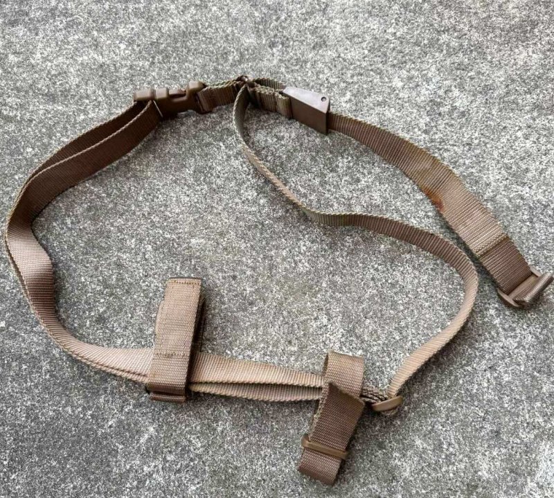 画像1: 米軍放出品 BLACKHAWK!! スリーポイント スリング (1)