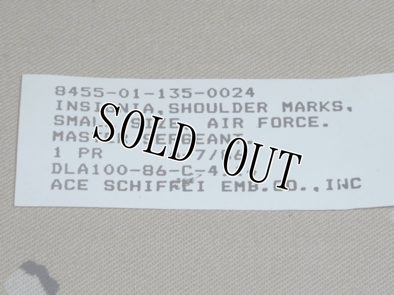 画像2: 米軍放出品.U,S,A,F,階級章 (2)