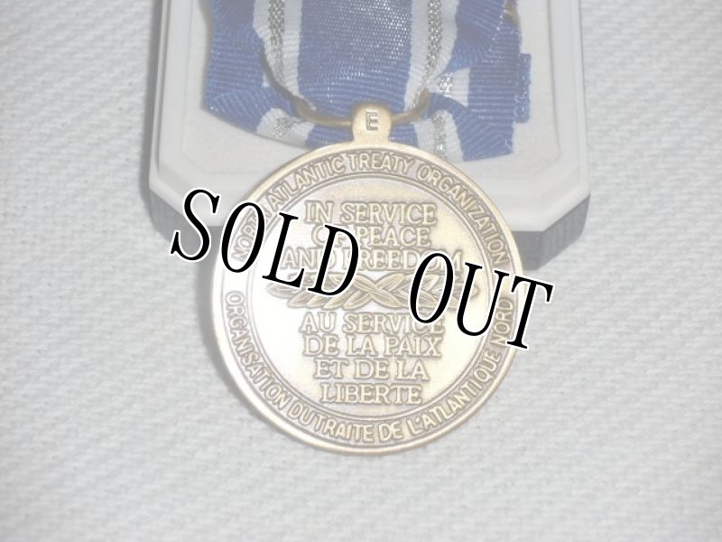 画像2: 米軍実物 ISAF　メダル勲章 (2)