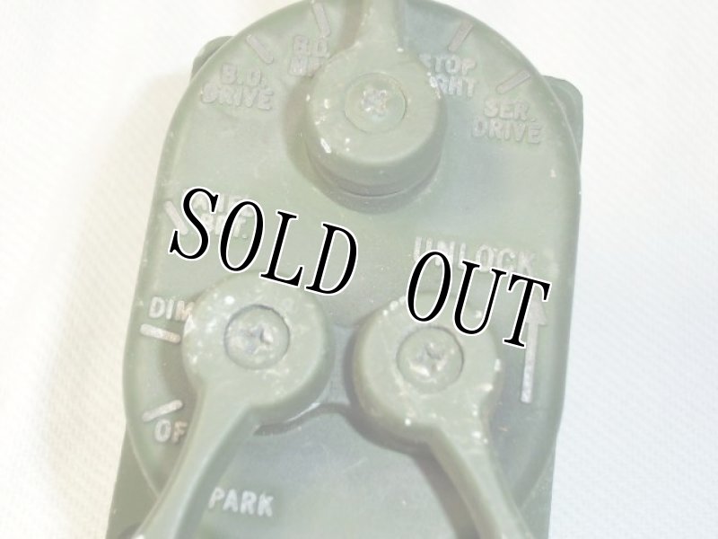 画像2: 米軍放出品,ハンビー、M988. 3レバー・スイッチ (2)