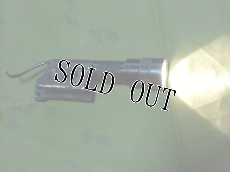 画像3: 米軍放出品.実物　旧Surefire 610R　タクティカル・ライト　 (3)