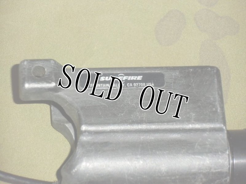 画像3: 米軍放出品.実物 旧Surefire 610R タクティカル・ライト  (3)