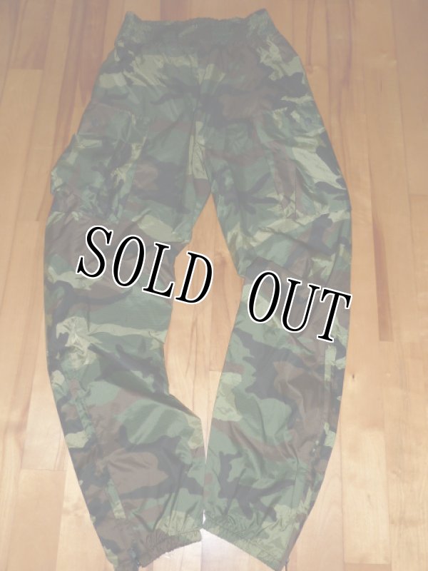 画像2: 米軍放出品,DAKOTA 迷彩レインパンツ S (2)