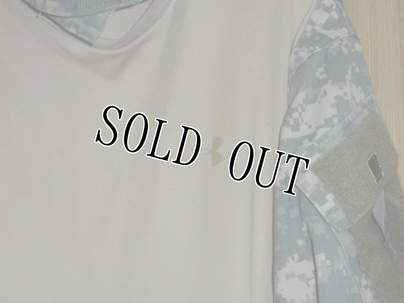 画像2: 米軍放出品,US ARMY ACU　カスタムジャケットアンダーアーマー　M (2)