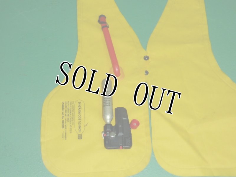 画像2: 米軍放出品,LIFE PRESERVER VEST (2)