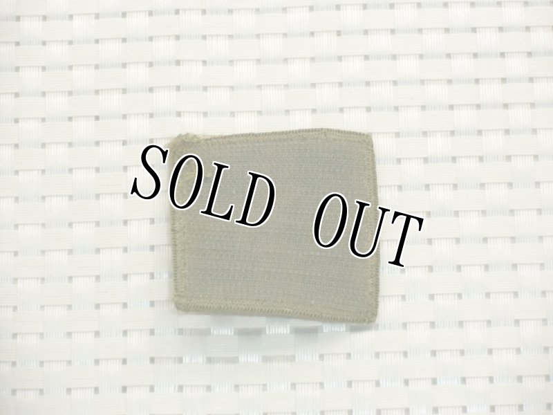 画像2: 米軍実物.U.S. Army 　マルチ用　4級特技兵 E-4　ベルクロ付 (2)