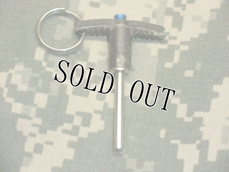 画像2: 米軍実物. Remove Before Flight　戦闘機.安全装置.フラッグ　ピン (2)