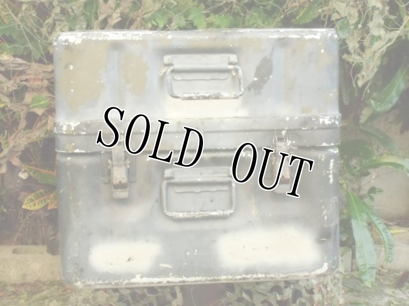 画像3: 米軍放出品.MILITARY OD BOX  (3)