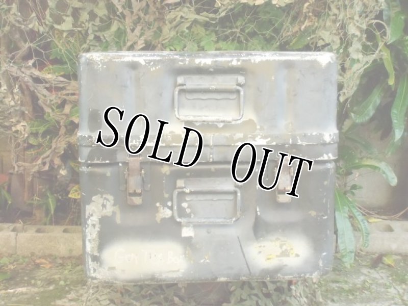 画像2: 米軍放出品.MILITARY OD BOX  (2)