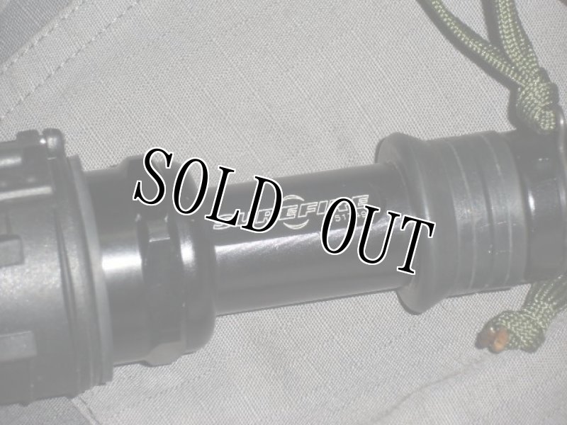 画像3: 米軍放出品　SUREFIRE タクティカル ライト　Z2コンバットライト (3)