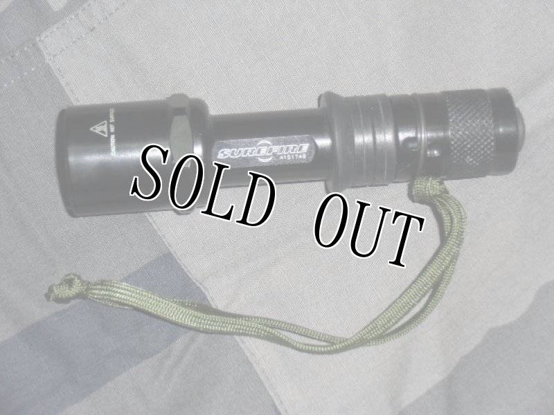 画像2: 米軍放出品　SUREFIRE タクティカル ライト　Z2コンバットライト (2)