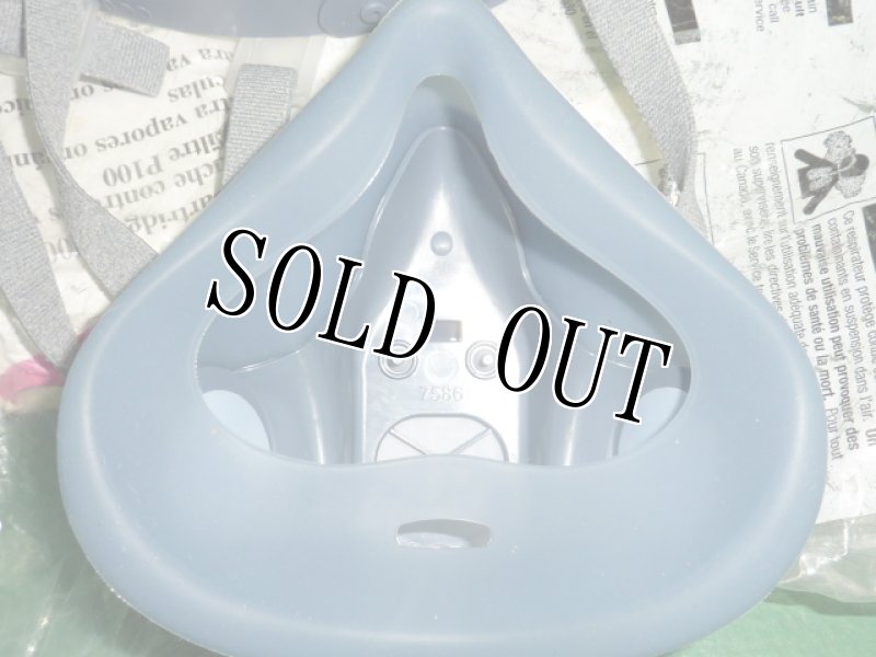 画像2: 米軍放出品　3M 7502  Half-Face Respirator - Medium (2)