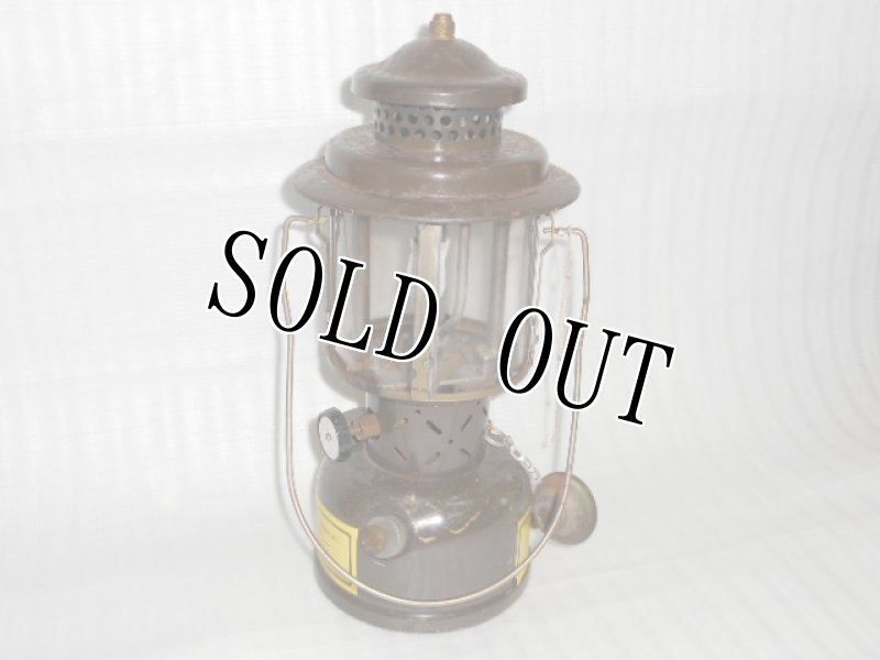 画像2: 米軍放出品 コールマン ランタン 1984 (2)