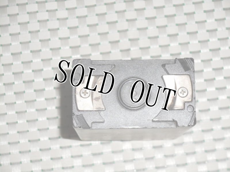 画像4: 米軍放出品　Thales Battery Adapter For MBITR AN/PRC-148 Radio (4)