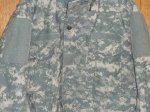 画像2: 米軍放出品,ACU　M-65フィールドジャケット　L-R (2)