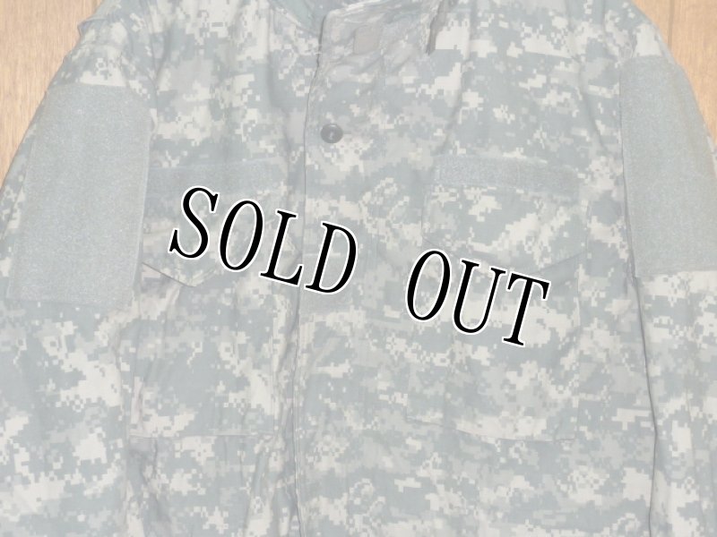 画像2: 米軍放出品,ACU　M-65フィールドジャケット　L-R (2)