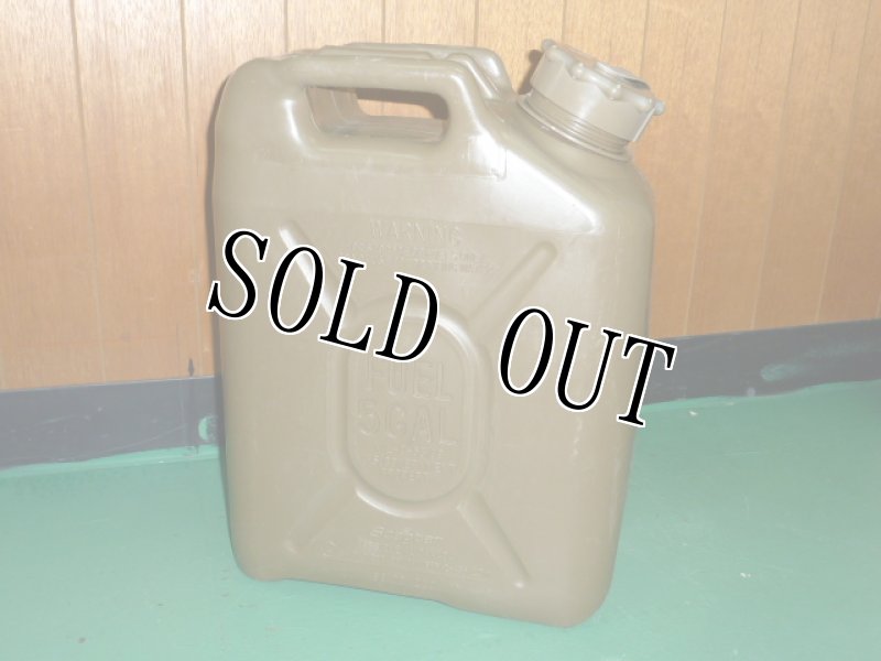 画像2: 米軍放出品,Scepter Military Fuel Gas Can (プラスチック) (2)