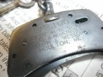 画像3: 米軍放出品　スミス＆ウェッソン  手錠 ハンドカフ　Model　100 (3)