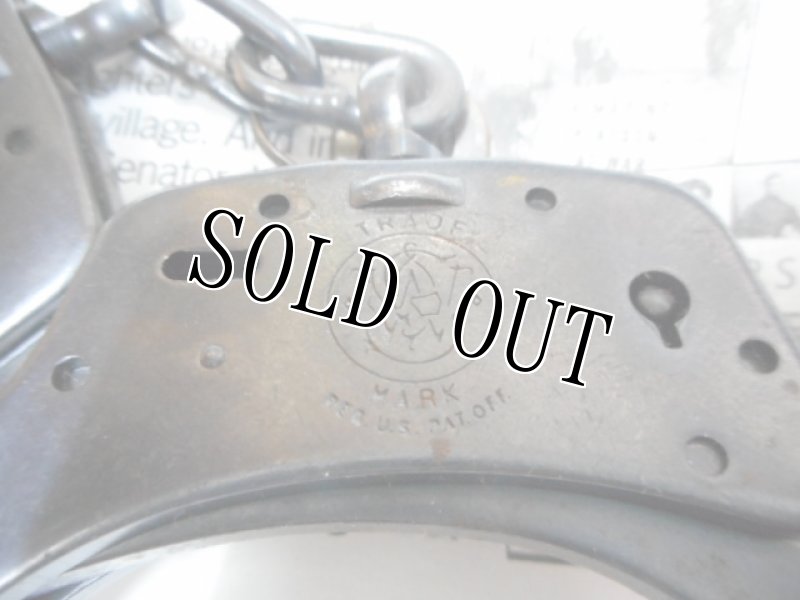 画像4: 米軍放出品 スミス&ウェッソン  手錠 ハンドカフ Model 100 (4)