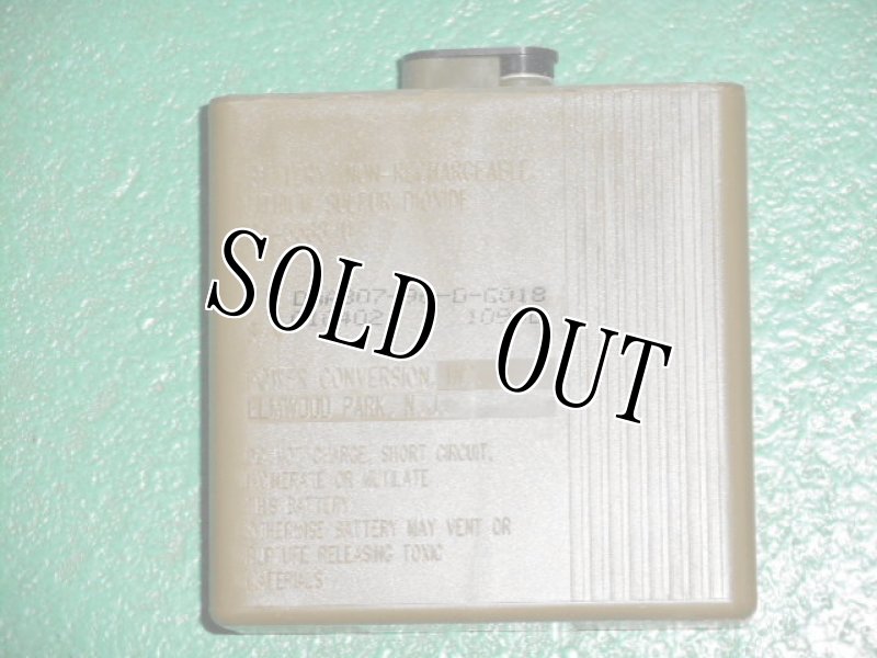 画像3: 米軍放出品　PRC-119 SINGCARS RADIO BATTERIE BA-5590/U (3)