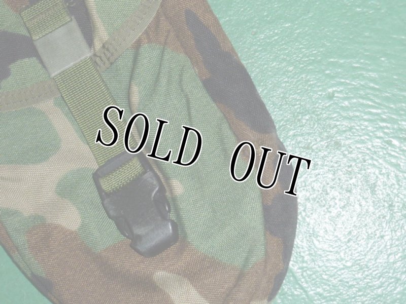 画像2: 米軍実物, USMC迷彩ショベルケース (2)