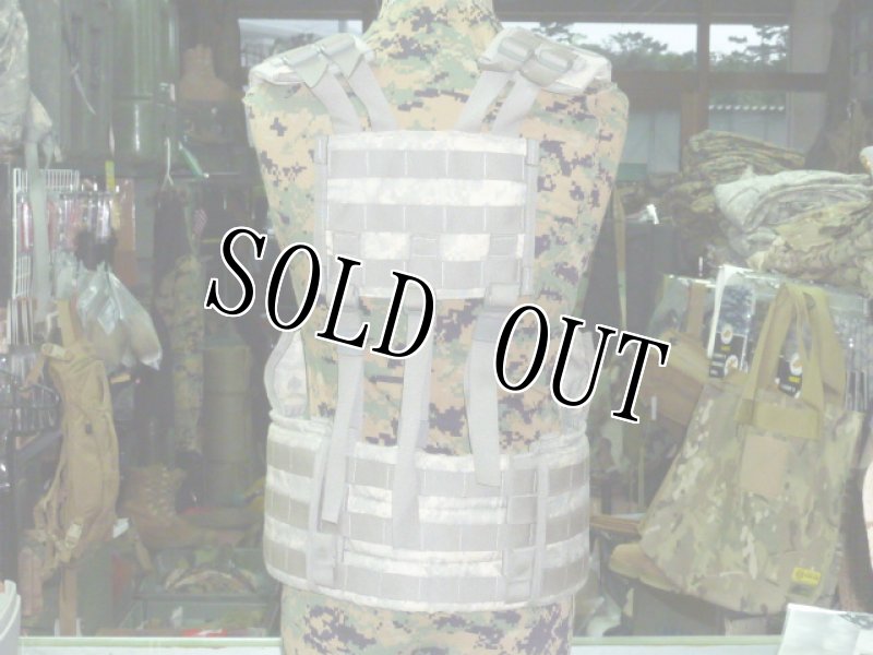 画像2: 米軍放出品 ACU DBT ベスト (2)