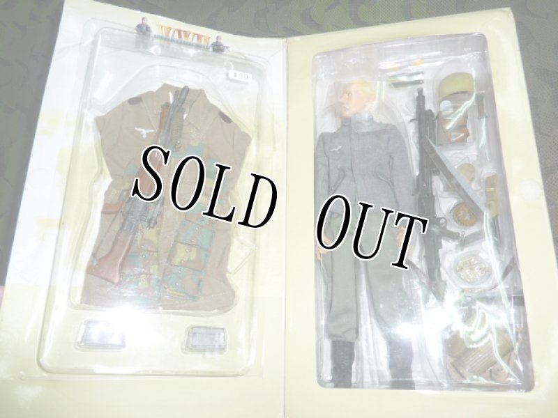 画像2: 米軍放出品.ドラゴン1/6 WW.II ドイツ軍 第1降下猟兵師団 降下猟兵 "グスタフ・バイエル" モンテ・カッシーノ 1944 (2)