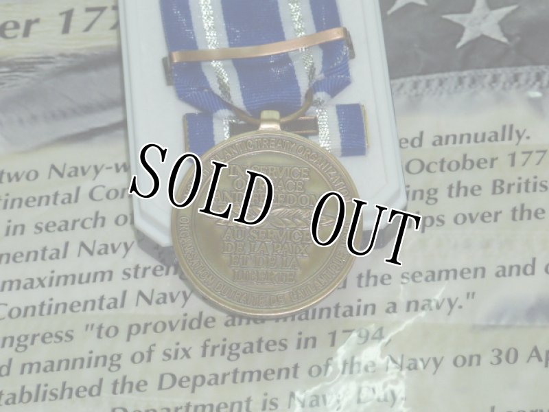 画像4: 米軍実物NATO ISAF Medal Set w/ Case Afghanistan Army USMC USAF NAVY (4)