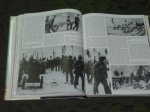 画像17: 米軍放出品　HISTORY OF THE US MARINES (17)