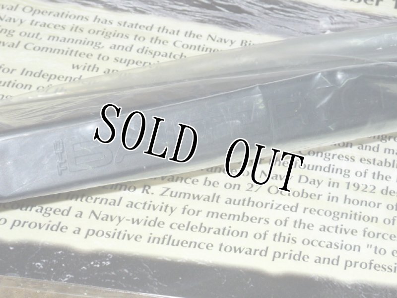 画像7: 米軍放出品 バッテリー・クリップAAバッテリーディスペンサー(ブラック) (7)