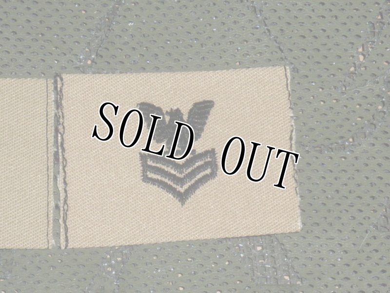 画像3: 米軍実物 US NAVY  一等兵曹(E-6)デザート3C 襟章 (3)