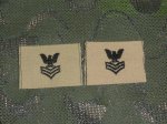 画像1: 米軍実物　US NAVY  一等兵曹（E-6）デザート3C　襟章 (1)