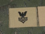 画像2: 米軍実物　US NAVY  一等兵曹（E-6）デザート3C　襟章 (2)