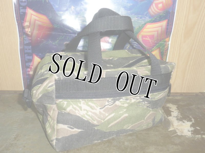 画像4: 米軍放出品.タイガーストライプ TOOLバッグ (4)