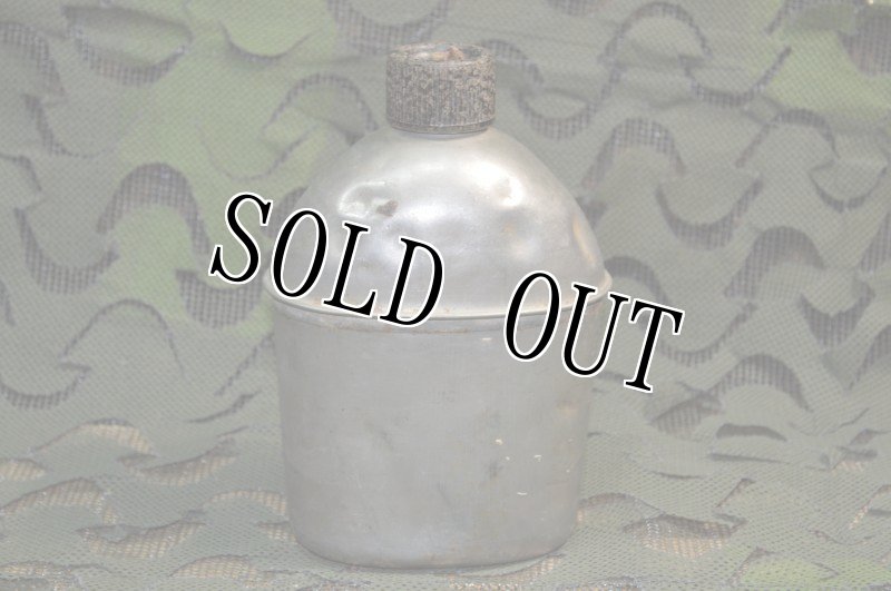 画像2: 米軍実物　WWIIキャンティーン　1945年. (2)