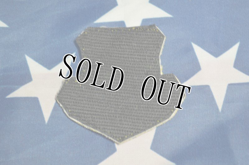 画像2: 米軍実物 UNGUIBUS ET ROSTRO フライトジャケット (2)