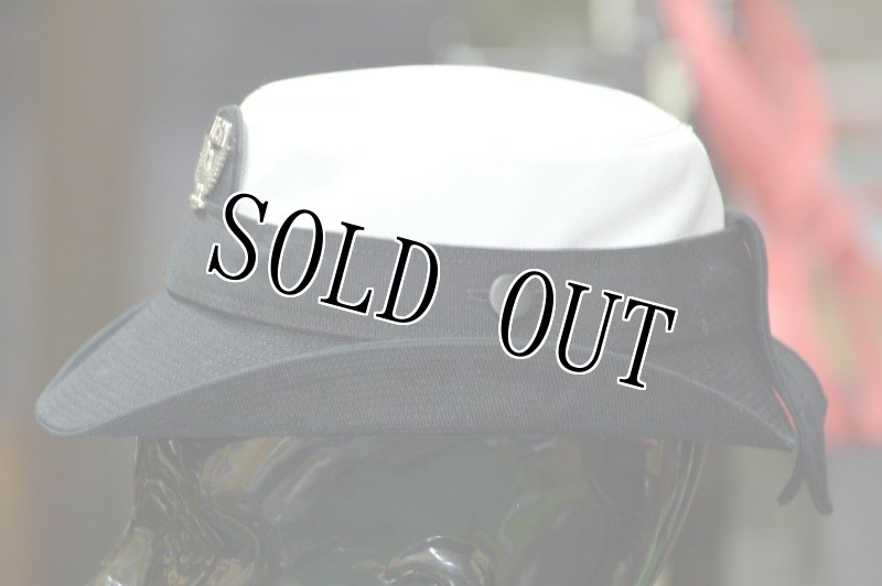画像2: 米軍実物 US Navy Womans Dress White Hat (2)