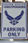 画像1: 米軍放出品 US AIR FORCE  ONLY  PARKING プレート (1)