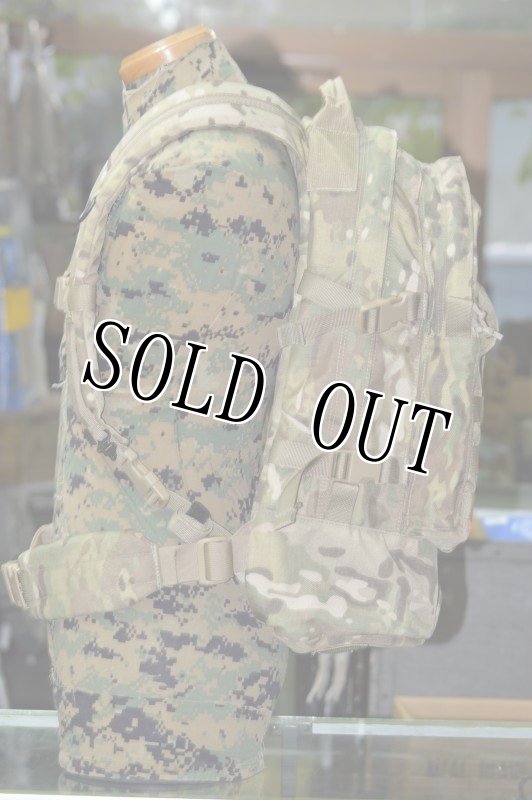 画像2: 米軍実物 LBT1476A ロンドンブリッジ マルチカム アサルトパック (2)