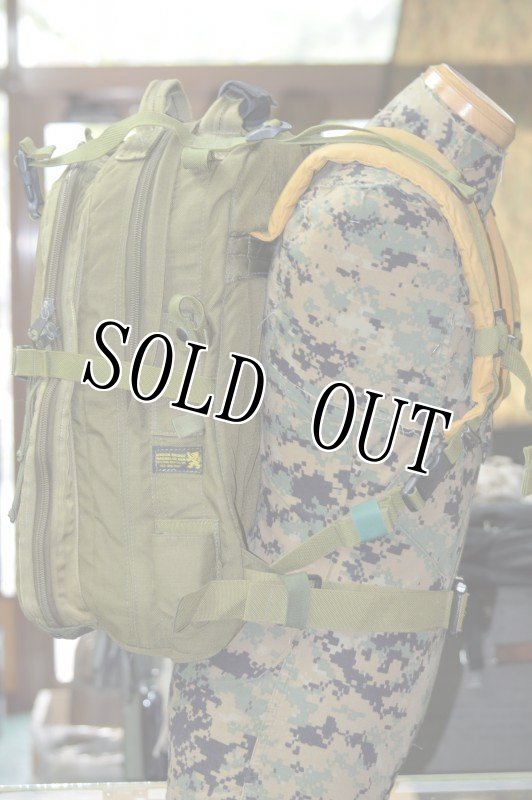 画像2: 米軍実物 LBT-1562B  メディカル バックパック OD (2)