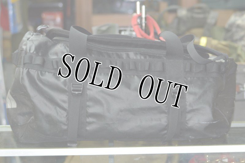 画像4: 米軍放出品　ノースフェイス　トラベルバッグ　 (4)