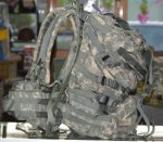 画像1: 米軍実物　US ARMY　ACU　ラックサック　LARGE (1)